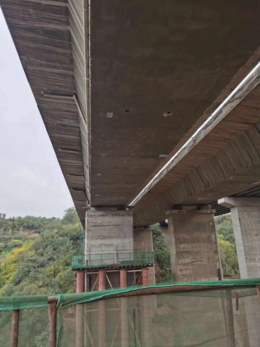 大同桥梁加固前制定可行设计方案图并用对施工方法
